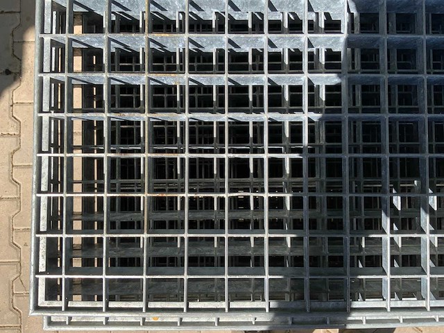 Stalen roostervloer 1400x880x30mm (25x) - afbeelding 7 van  7