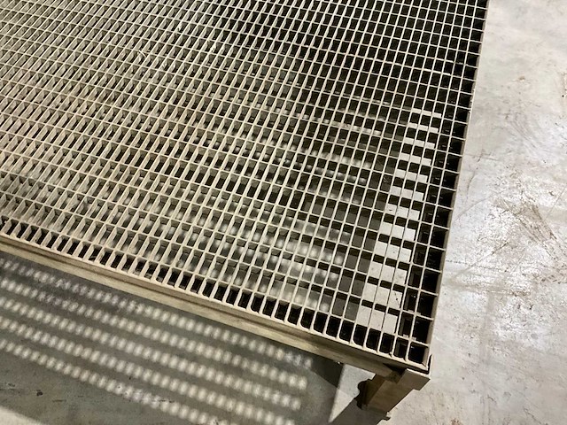 Stalen roostervloer (2x) - afbeelding 5 van  7