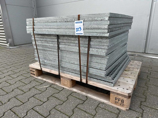 Stalen roostervloer 740/840x880mm (22x) - afbeelding 1 van  3