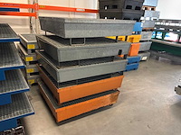 Stalen roostervloer met opvangbak (5x) - afbeelding 5 van  7