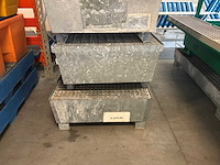 Stalen roostervloer met opvangbak (6x) - afbeelding 4 van  8