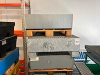 Stalen roostervloer met opvangbak (6x) - afbeelding 6 van  8