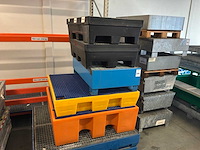 Stalen roostervloer met opvangbak (7x) - afbeelding 5 van  5