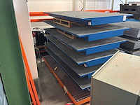 Stalen roostervloer met opvangbak en stelling (9x) - afbeelding 3 van  9