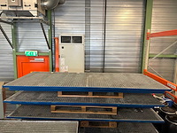 Stalen roostervloer met opvangbak en stelling (9x) - afbeelding 9 van  9