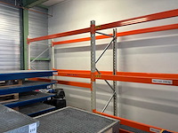 Stalen roostervloer met opvangbak en stelling (9x) - afbeelding 7 van  9