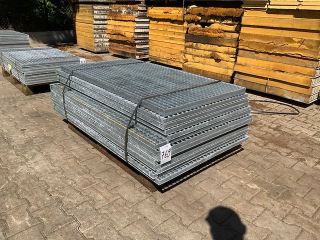 Stalen roostervloer mix 1400x880/780mm (13x) - afbeelding 1 van  6