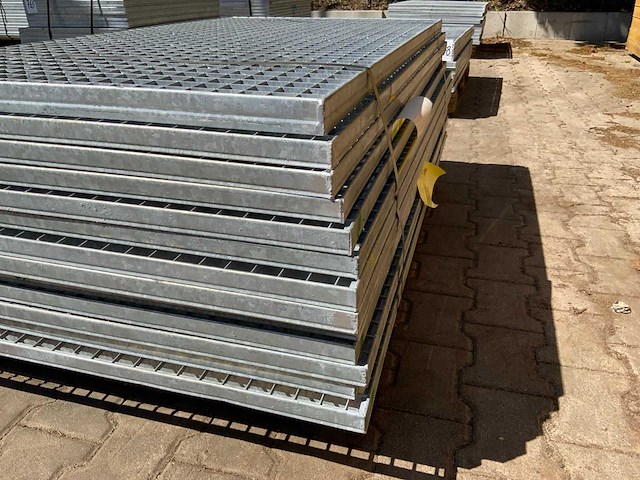Stalen roostervloer mix 1400x880/780mm (13x) - afbeelding 6 van  6