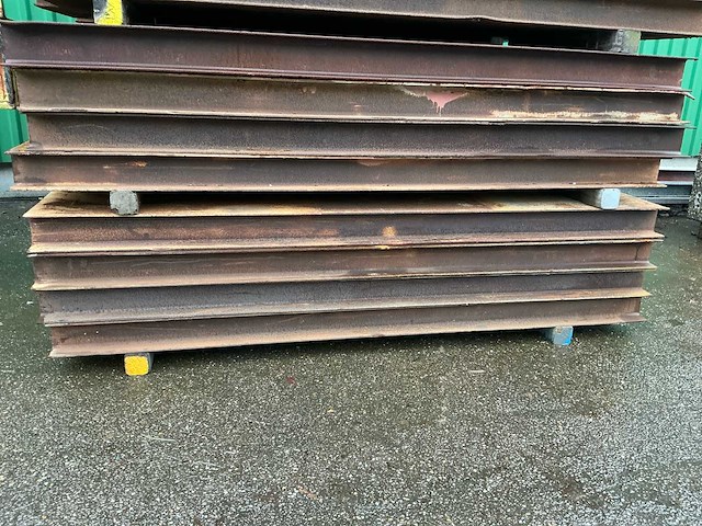 Stalen schotten / onderstempelingsmateriaal ca 30t (50x) - afbeelding 2 van  2