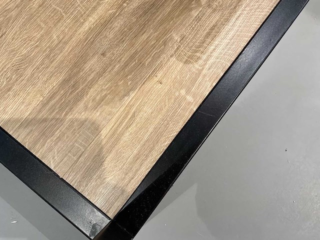 Stalen showroom kubus - afbeelding 10 van  10