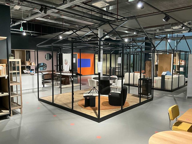 Stalen showroom paviljoen open - afbeelding 1 van  5