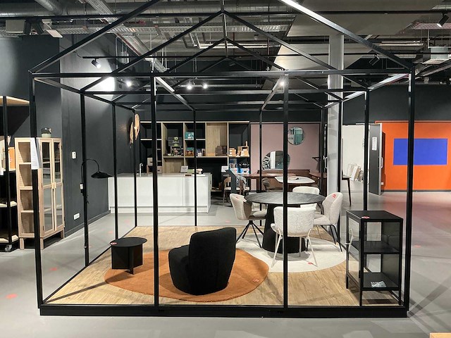 Stalen showroom paviljoen open - afbeelding 2 van  5