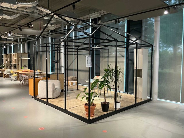 Stalen showroom paviljoen open - afbeelding 1 van  5