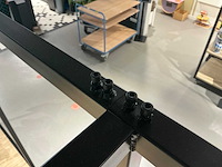 Stalen showroom paviljoen open - afbeelding 5 van  5