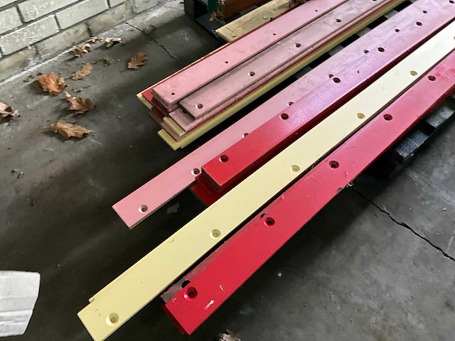Stalen slijtstrippen - afbeelding 3 van  6