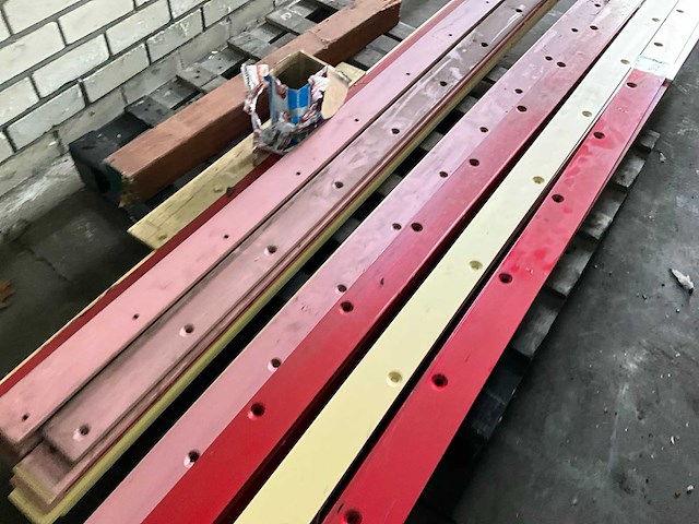 Stalen slijtstrippen - afbeelding 4 van  6