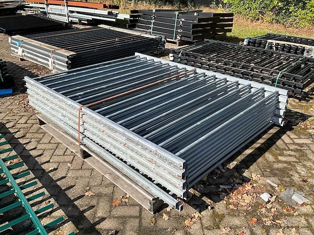 Stalen spijlenhekwerk (10x) - afbeelding 5 van  6