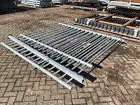 Stalen spijlenhekwerk (2x) - afbeelding 1 van  4