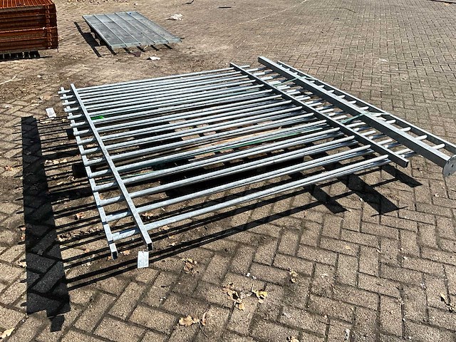 Stalen spijlenhekwerk (2x) - afbeelding 4 van  4
