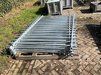 Stalen spijlenhekwerk (7x) - afbeelding 2 van  5
