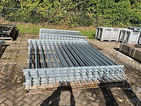 Stalen spijlenhekwerk (9x) - afbeelding 1 van  6