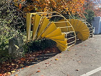 Stalen spilptrap / wenteltrap 710 cm - afbeelding 2 van  6