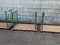 Stalen stapelframe op houten pallet - 3 stuks - afbeelding 1 van  4
