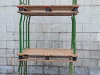 Stalen stapelframe op houten pallet - 3 stuks - afbeelding 2 van  4