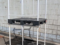 Stalen stapelframe op kunststof pallet - aantal 2 stuks - afbeelding 1 van  3