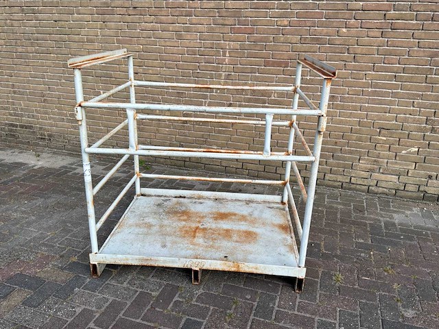 Stalen stapelkrat - afbeelding 1 van  2