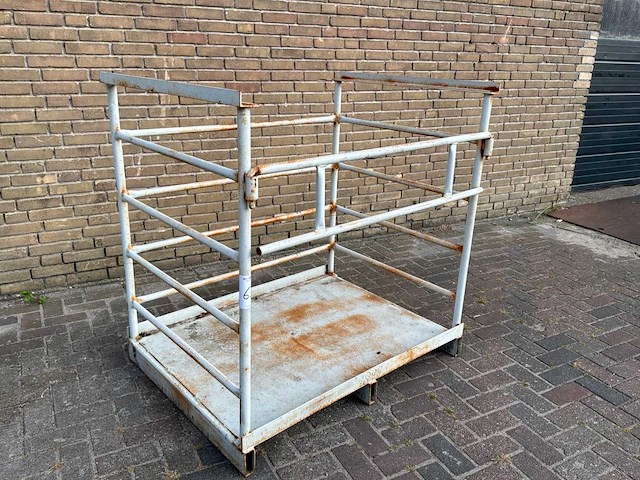 Stalen stapelkrat - afbeelding 2 van  2