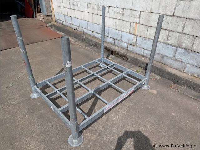 Stalen stapelrack - afbeelding 1 van  3