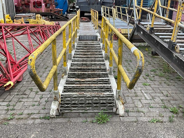 Stalen steektrap - afbeelding 2 van  5