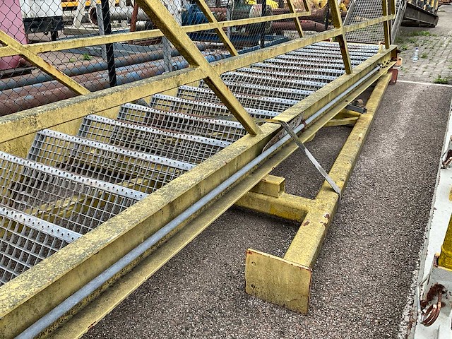 Stalen steektrap - afbeelding 6 van  6