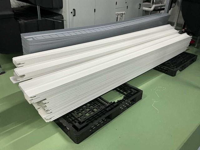 Stalen teeltgoten (1750x) - afbeelding 1 van  14