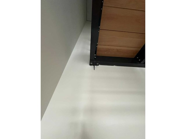 Stalen trap met houten treden - afbeelding 4 van  4