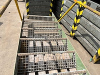 Stalen trap - afbeelding 6 van  6