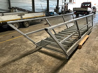 Stalen trap - afbeelding 4 van  7