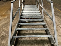 Stalen trap - afbeelding 7 van  7