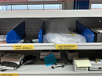 Stalen vakkenkast met elektrotechnische robotonderdelen (5x) - afbeelding 8 van  39