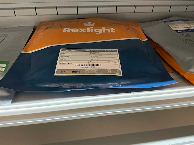 Stalen vakkenkast met elektrotechnische robotonderdelen (5x) - afbeelding 14 van  39