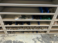 Stalen vakkenkast met elektrotechnische robotonderdelen (5x) - afbeelding 15 van  39