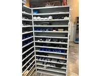 Stalen vakkenkast met elektrotechnische robotonderdelen (5x) - afbeelding 23 van  39