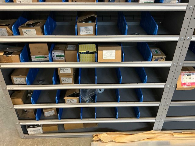 Stalen vakkenkast met fabory ringen, schroeven en bouten (7x) - afbeelding 2 van  58