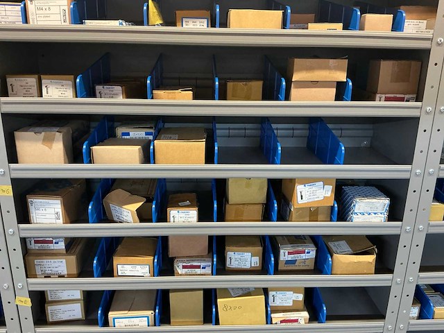 Stalen vakkenkast met fabory ringen, schroeven en bouten (7x) - afbeelding 32 van  58