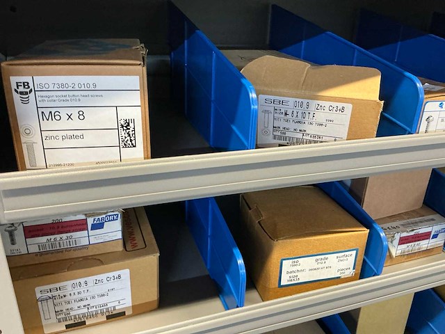 Stalen vakkenkast met fabory ringen, schroeven en bouten (7x) - afbeelding 35 van  58