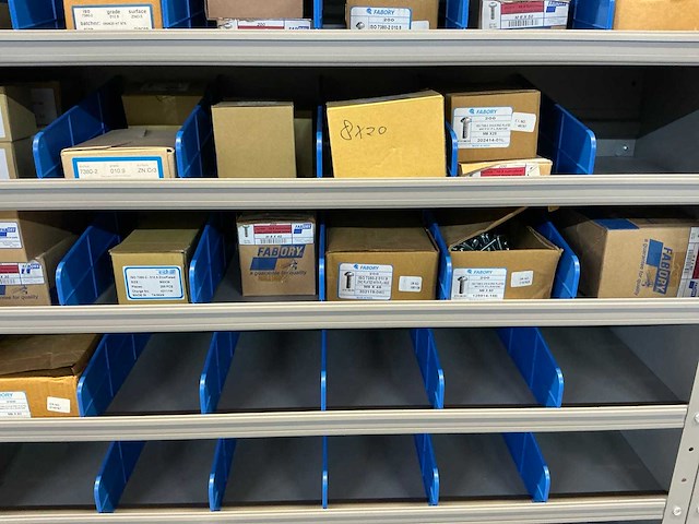 Stalen vakkenkast met fabory ringen, schroeven en bouten (7x) - afbeelding 36 van  58