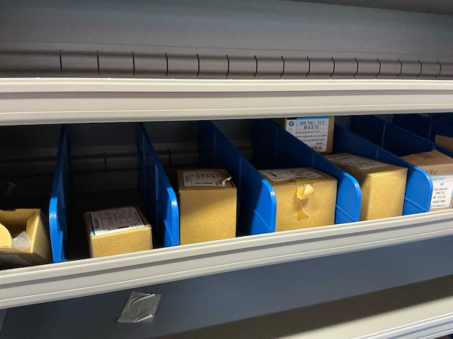 Stalen vakkenkast met fabory ringen, schroeven en bouten (7x) - afbeelding 38 van  58