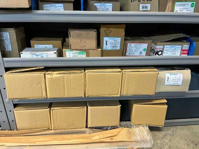 Stalen vakkenkast met fabory ringen, schroeven en bouten (7x) - afbeelding 54 van  58