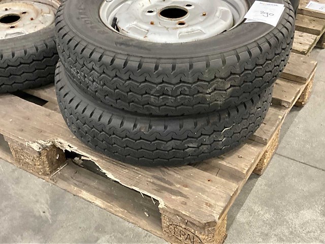 Stalen velgen met band (3x) - afbeelding 3 van  6